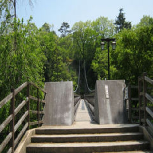 七つ岩吊橋