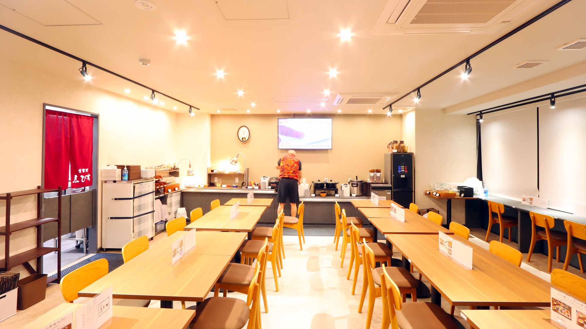 【1泊2食付】メイン3皿+副菜バイキングの大満足夕食と朝食バイキングでしっかりスタミナ！