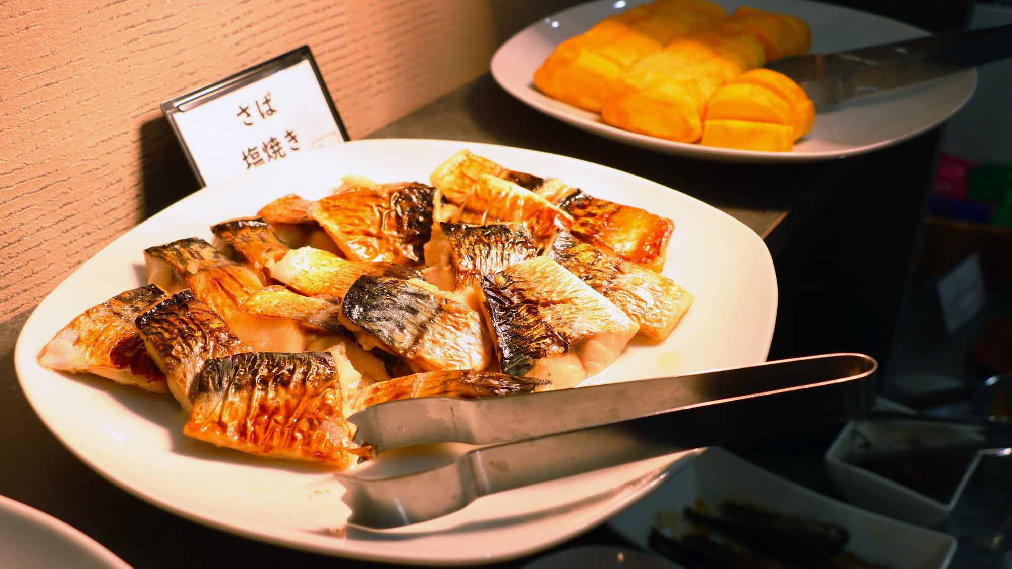 【1泊朝食付】朝6時からOK！朝食バイキングで元気の源をしっかり付けて今日も一日頑張ってください
