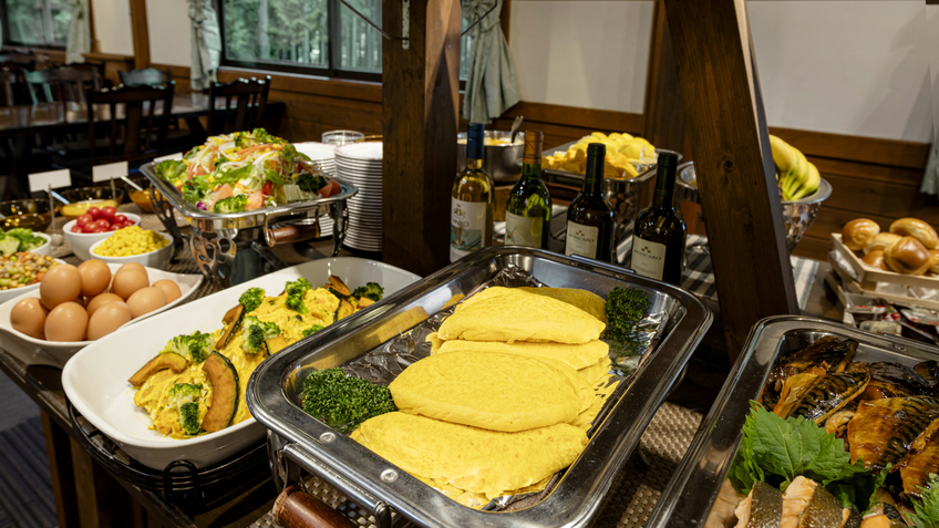 【朝食付】朝採れの丹波食材でモーニングビュッフェ♪お部屋のデッキorレストランで優雅な朝のひとときを