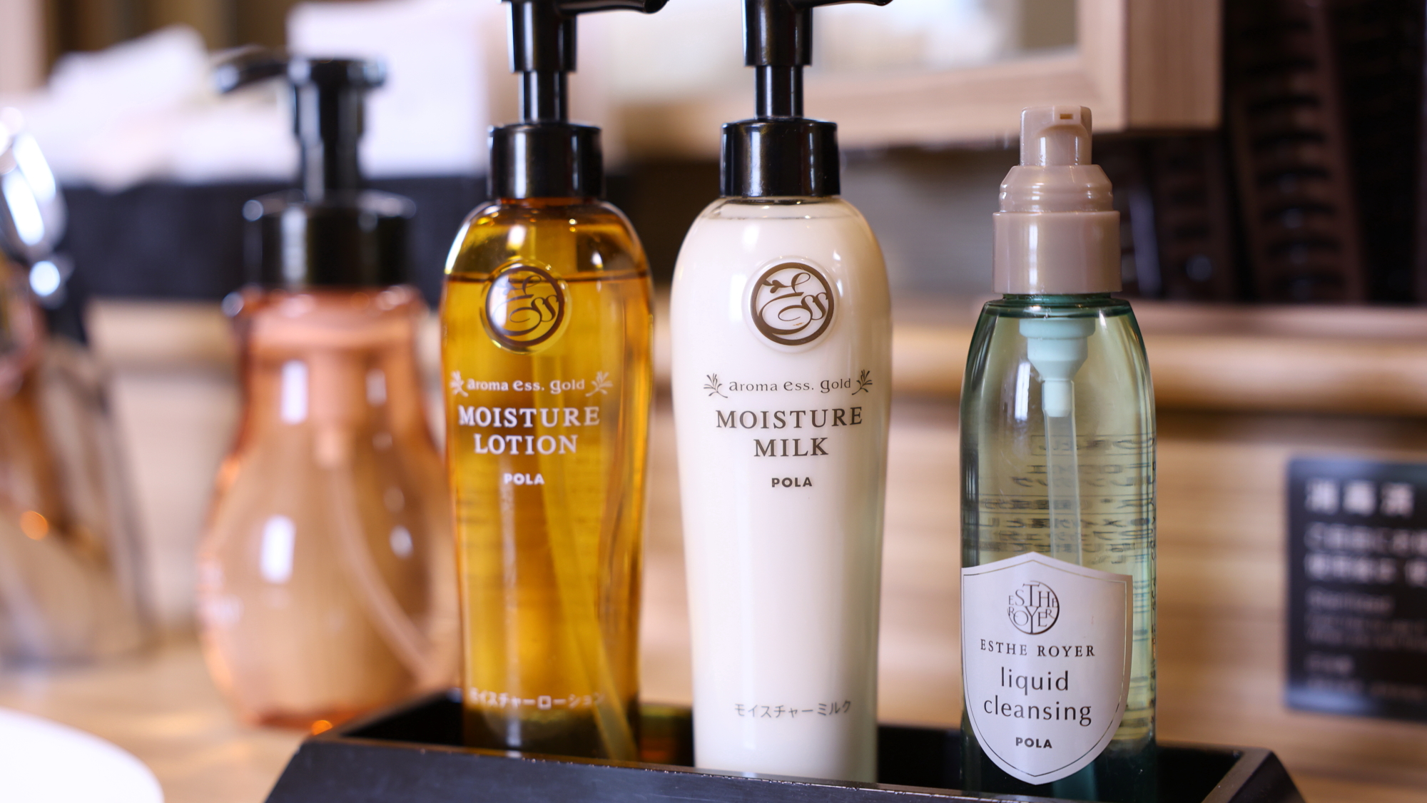 ◆女性脱衣場　POLAアメニティ