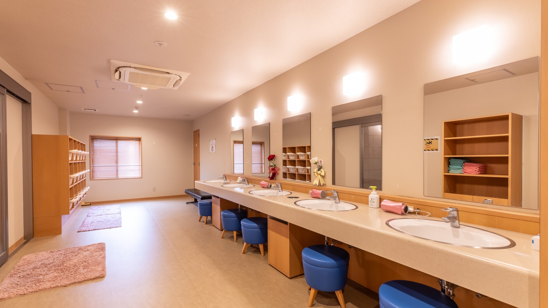 【夕食付】【駐車場利用無し】夕食付きでこの価格！大満足の夕食！最終イン20時半迄OK（通年）