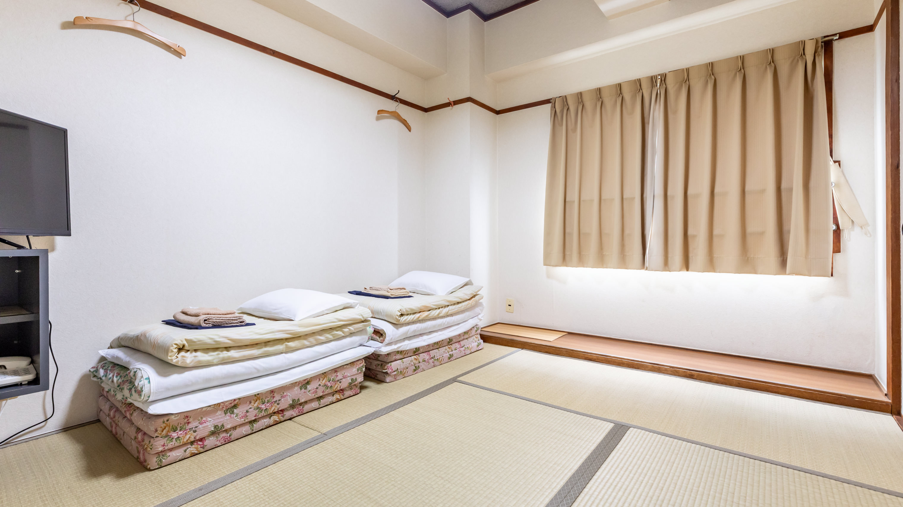 【喫煙】和室1～3名様（バス・トイレ共用）