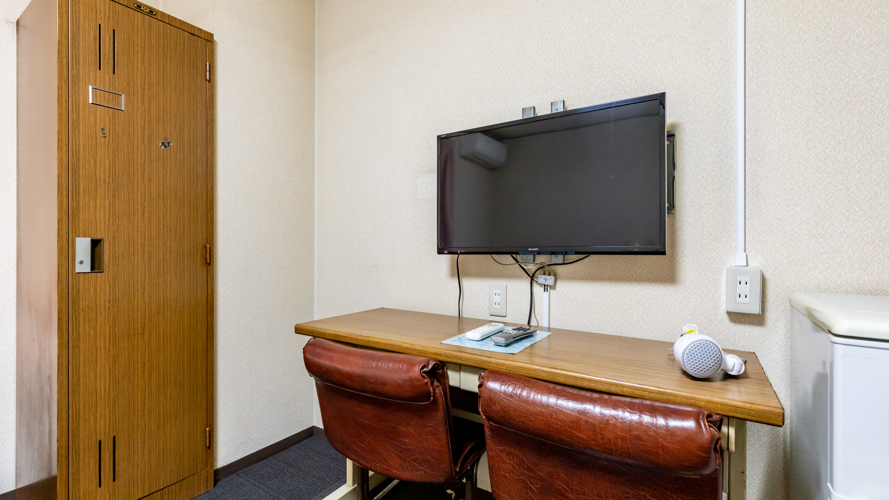 【喫煙】ツインルーム（バス・トイレ付）