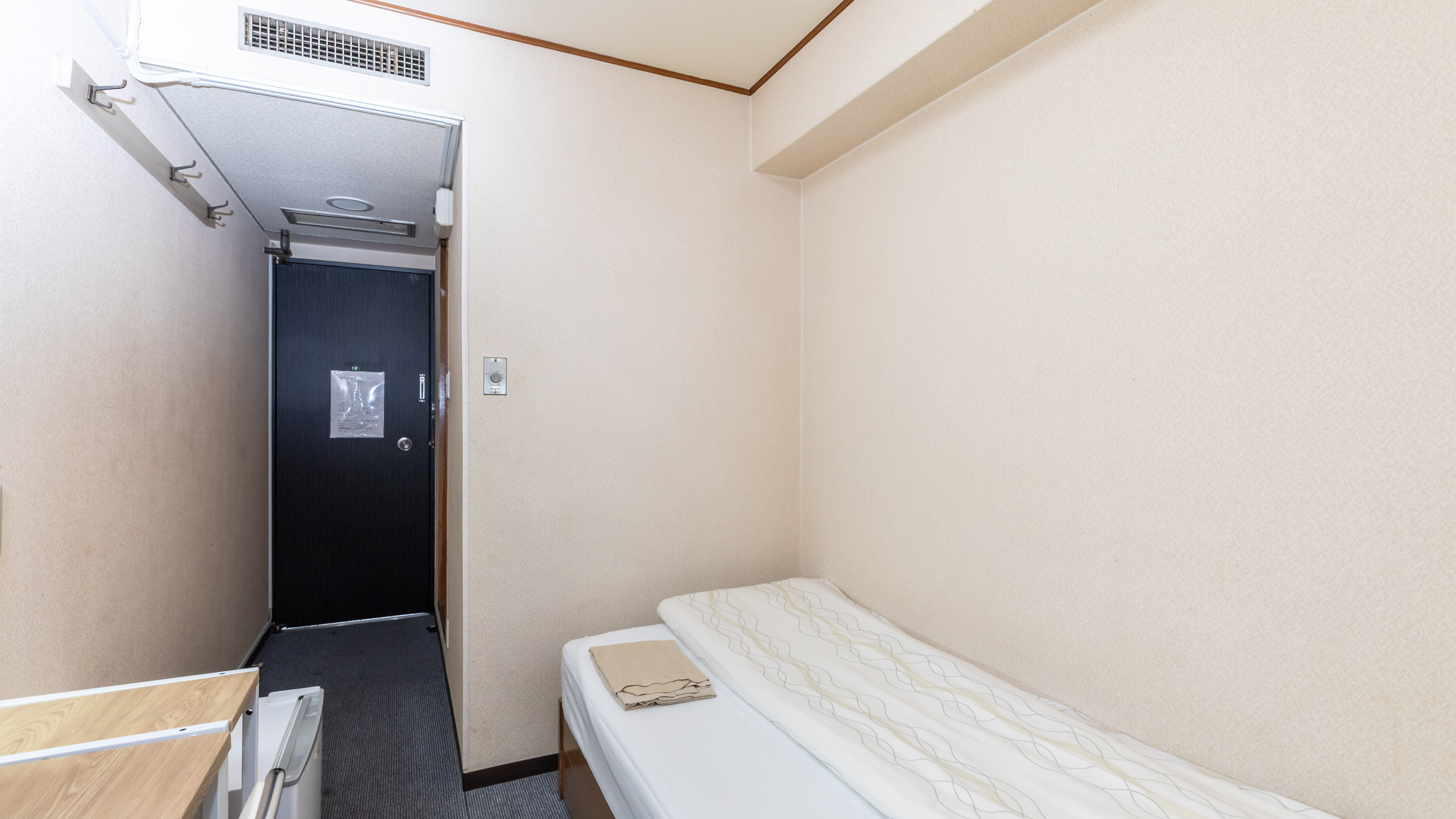 【禁煙】シングルルーム（ユニットバスタイプ）7平米