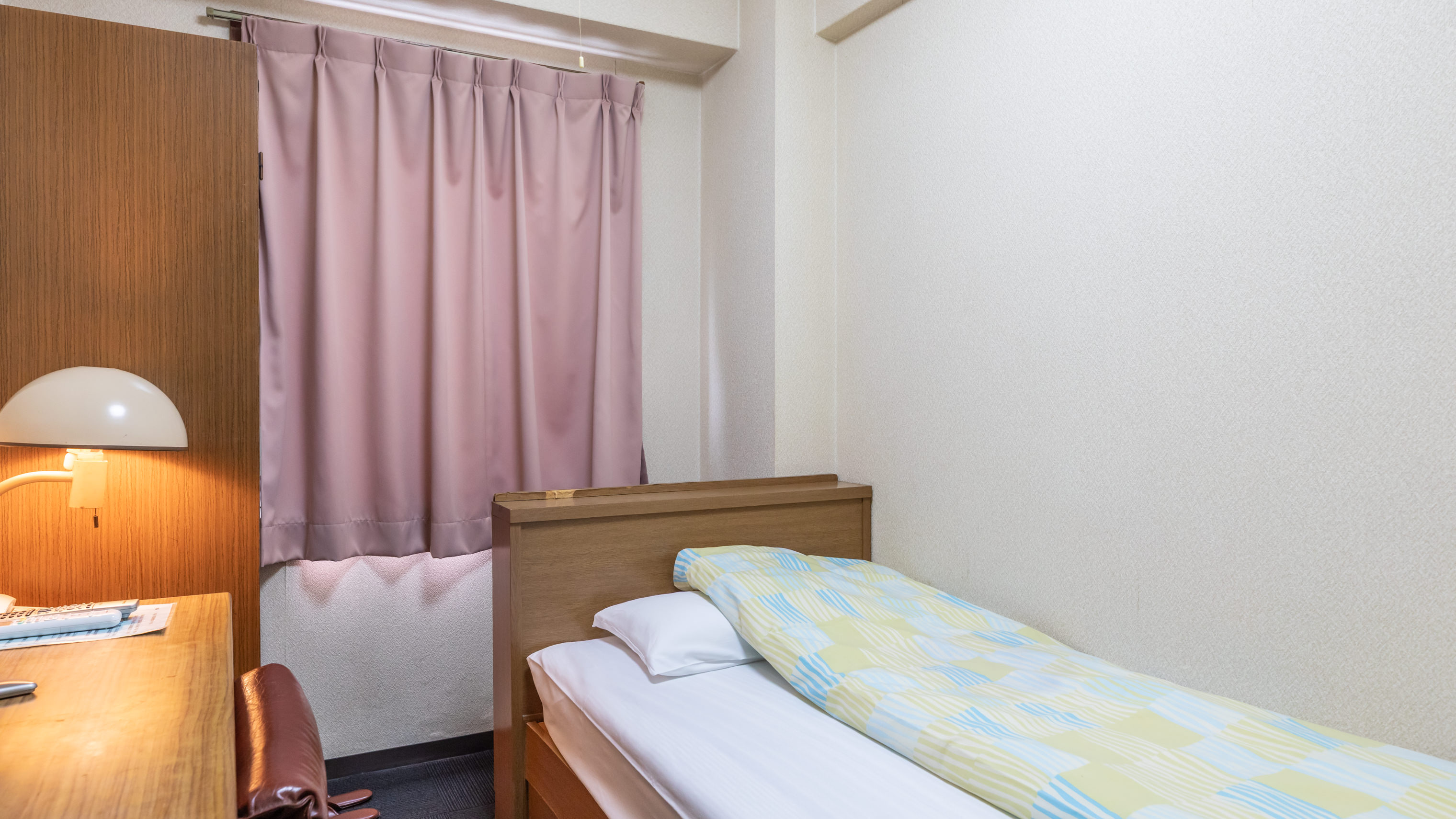 【喫煙】シングルルーム（ユニットバスタイプ）7平米