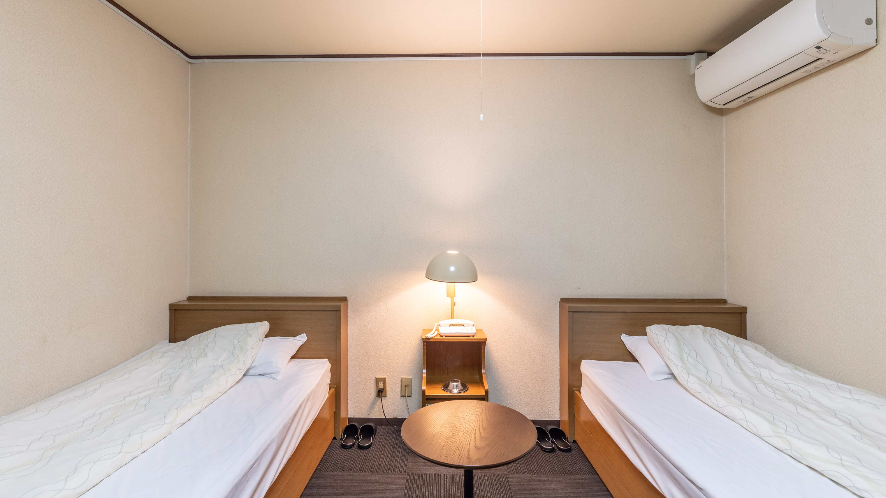 【喫煙】ツインルーム（バス・トイレ付）