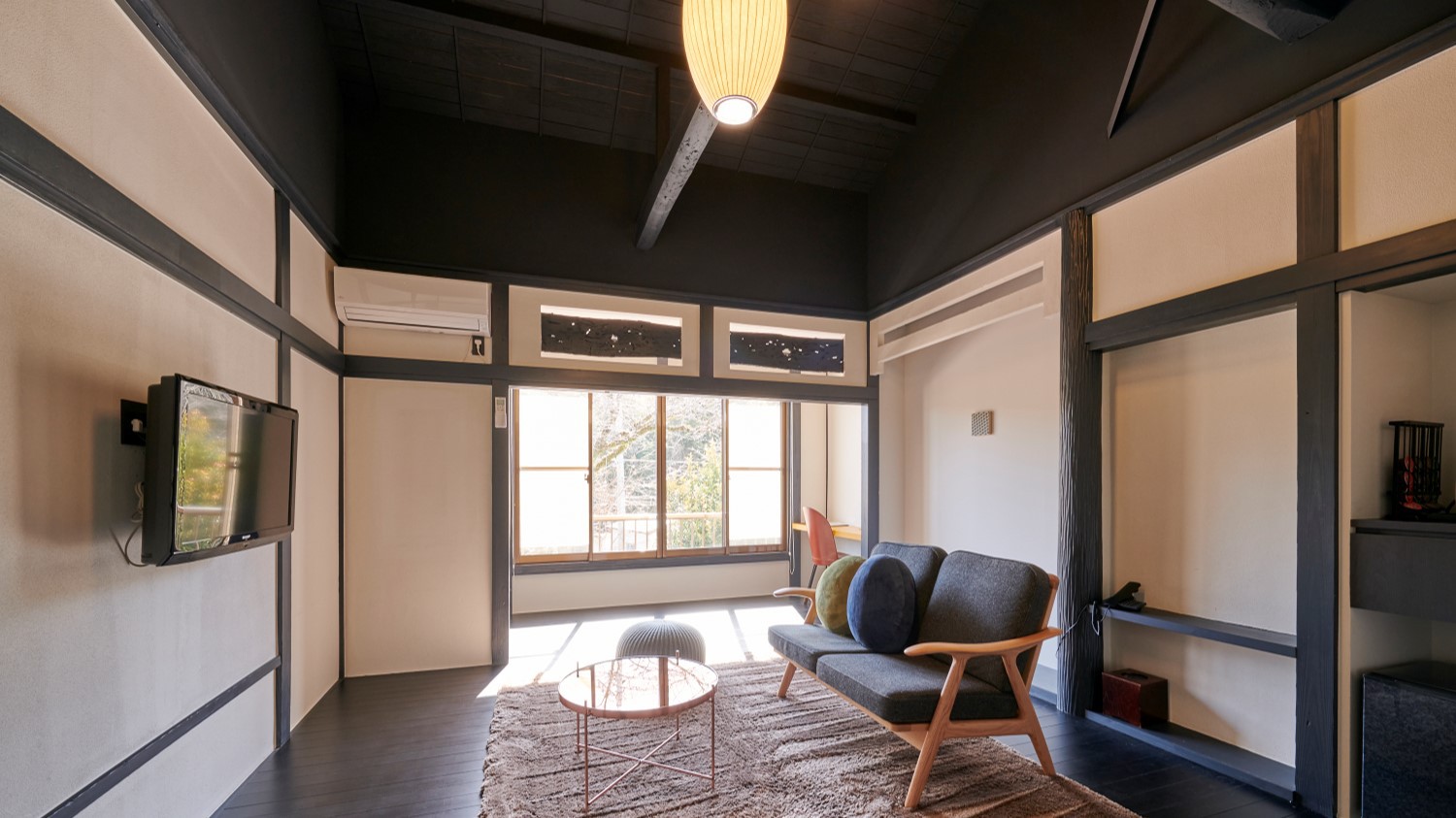 【黒華】【時忘】古民家風和洋室　10畳＋８畳　禁煙