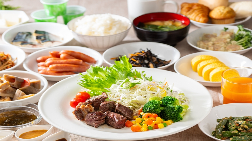 【朝食付き】◆3種のメインから選ぶハーフビュッフェスタイル◆朝7時から利用可！ 