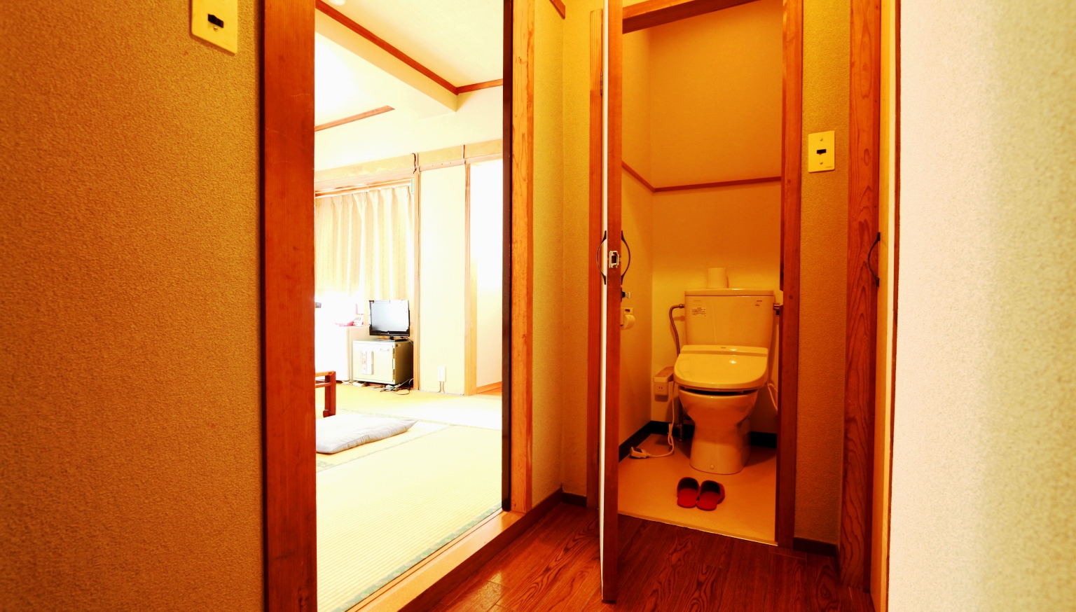 【訳あり部屋】※水が流れる音が聞こえる場合がございます。