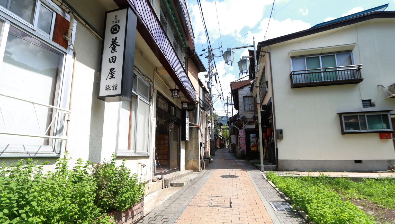 【昼】当館外観になります