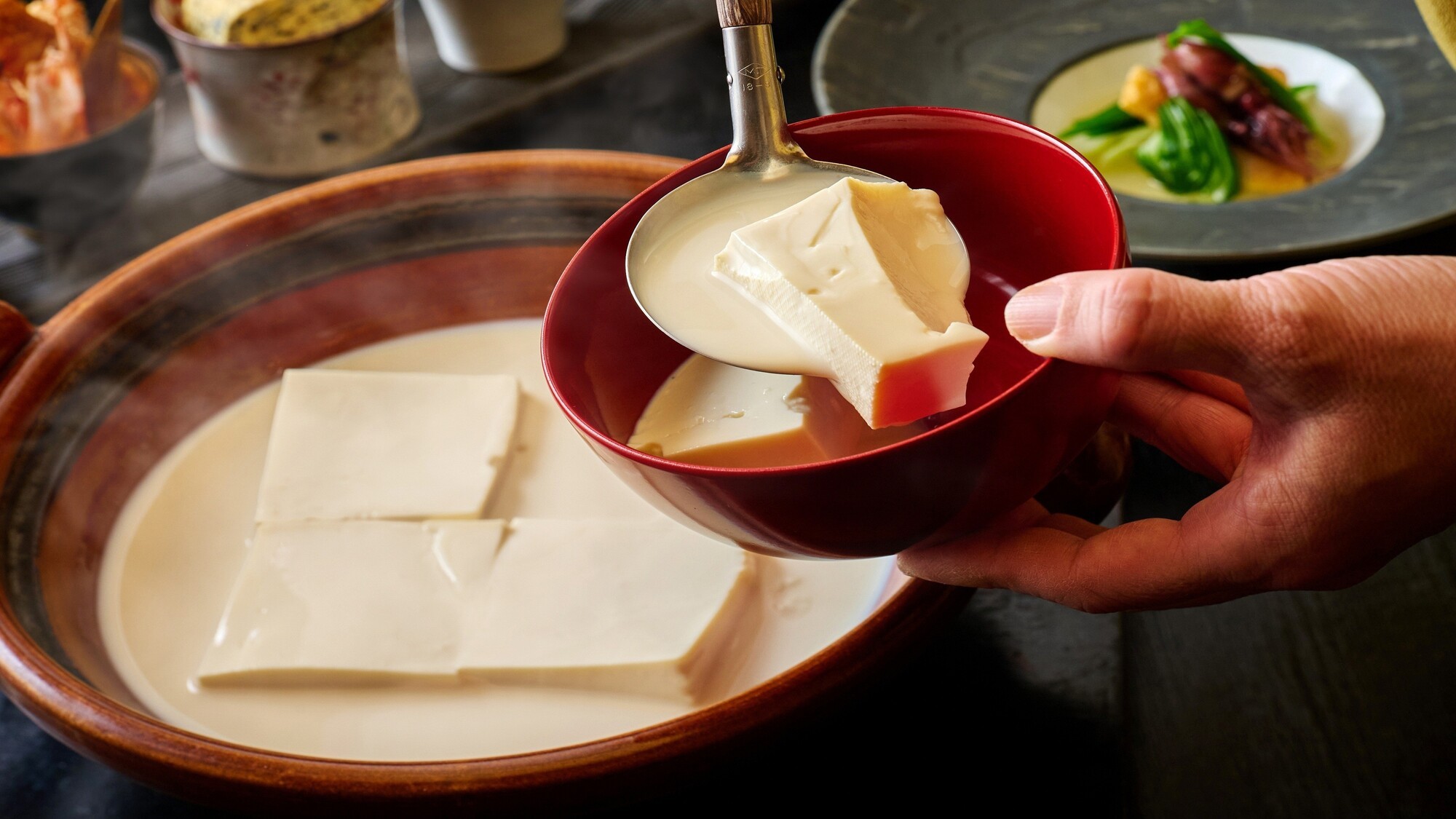 ◆【京の味覚を色々楽しむ　葵】嵯峨豆腐の豆乳鍋仕立て
