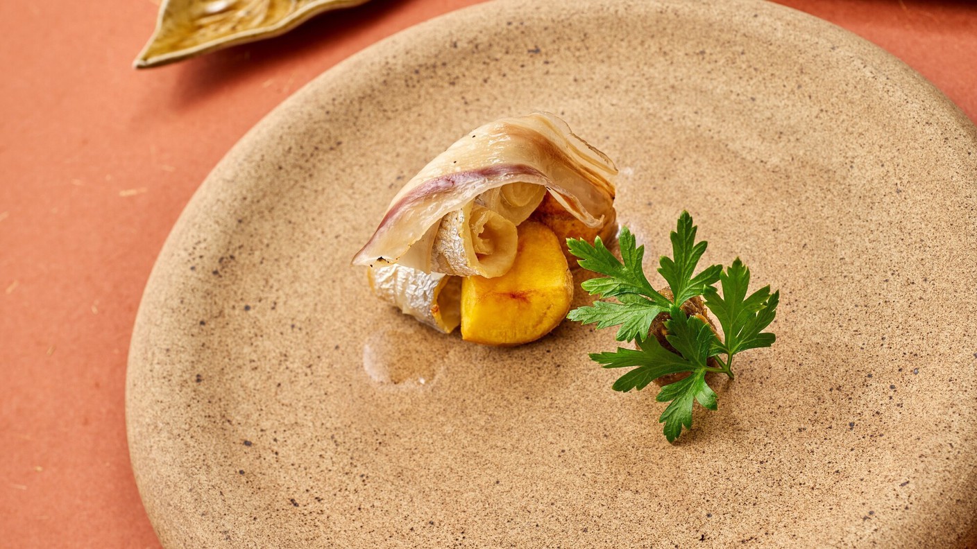 【美味しいものを少しづつ】四季の食材を料理長の遊び心で味わう〜葵〜《2食付き》