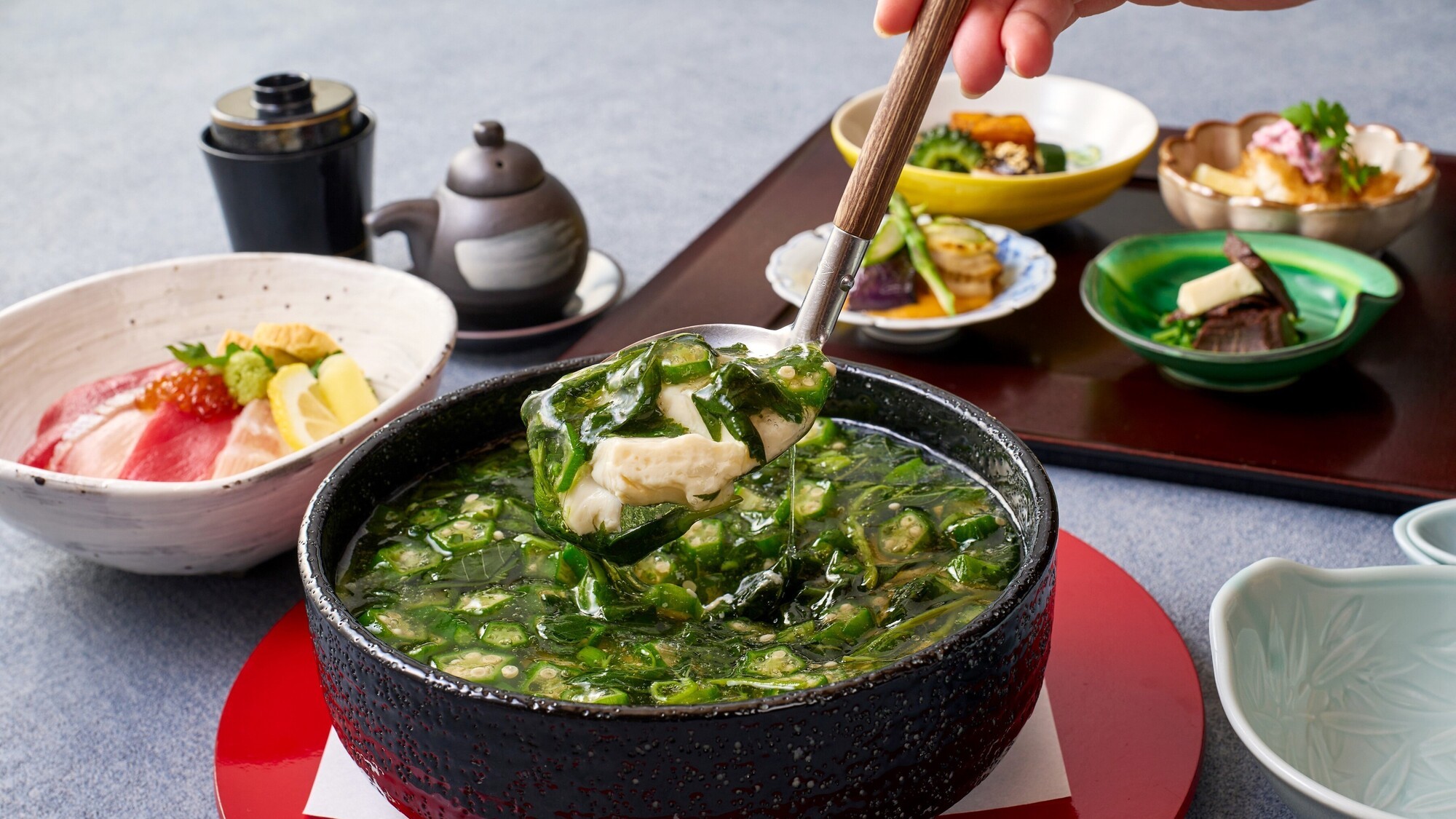 ◆【カジュアル料理　琴】濃厚すくい豆腐（おくらとモロヘイヤの冷し餡掛け）