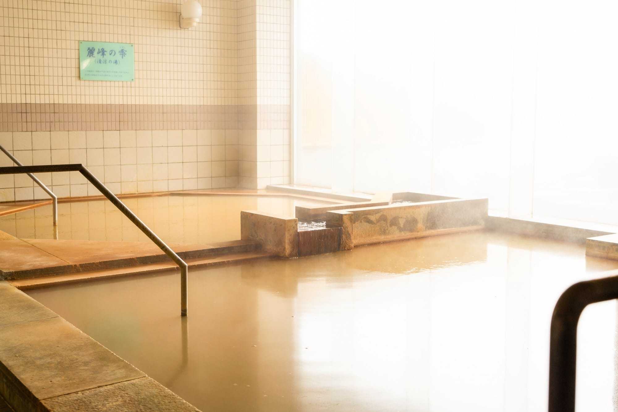 【観光2食付き基本プラン】6月〜9月は夕食時90分飲み放題付き！『金の湯』と新鮮海の幸夕食を楽しむ