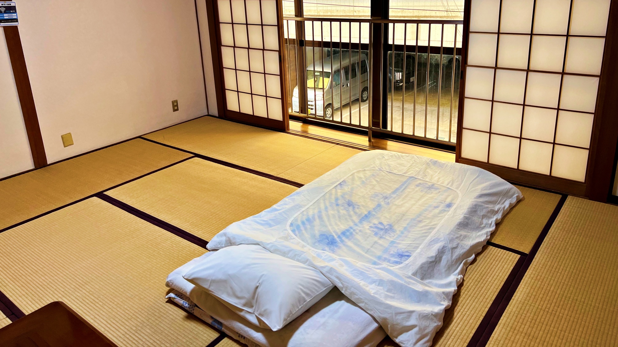 * 和室10畳はアーケード側のお部屋です