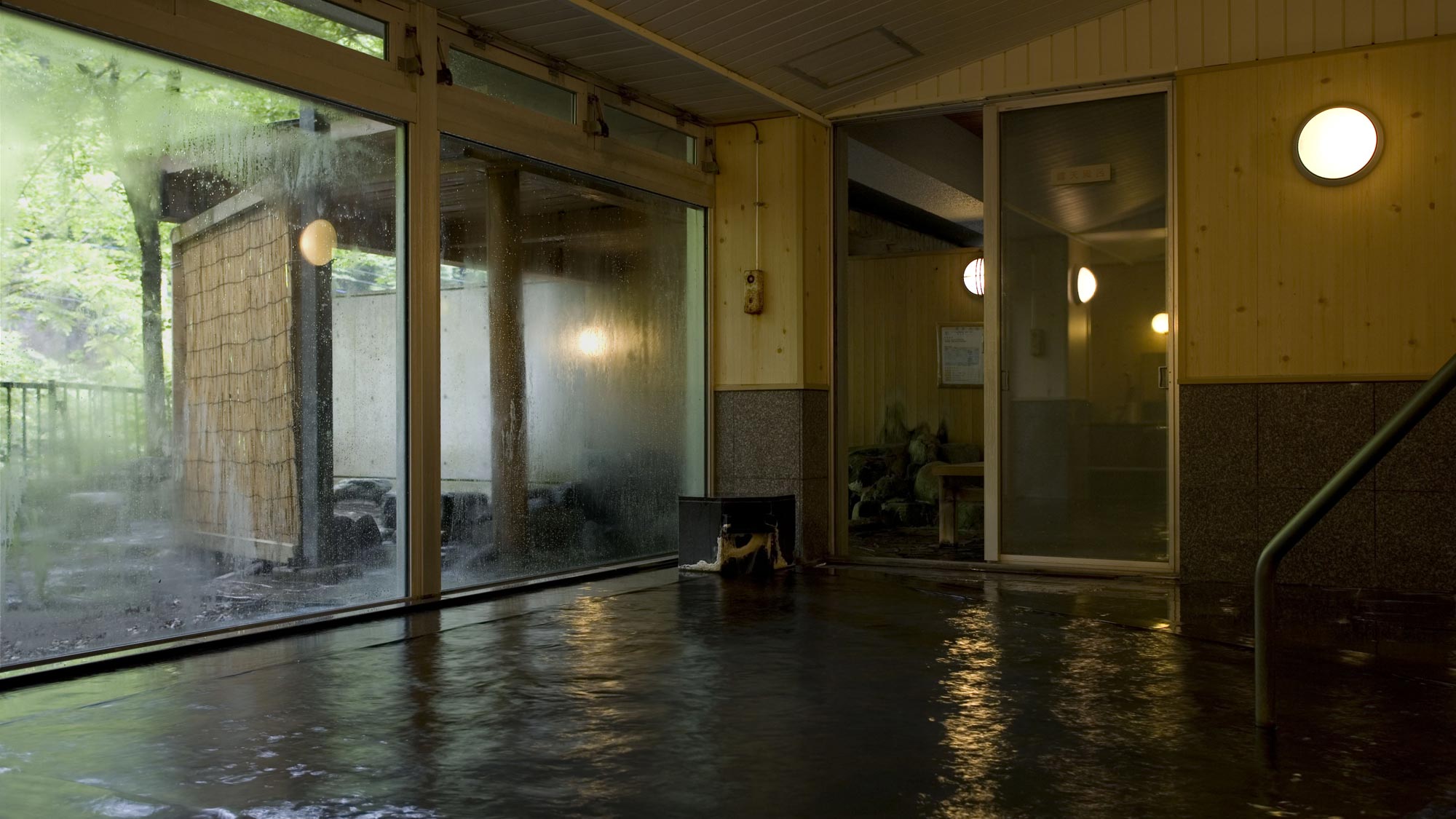 【風木立の川辺　紫明館】■内湯