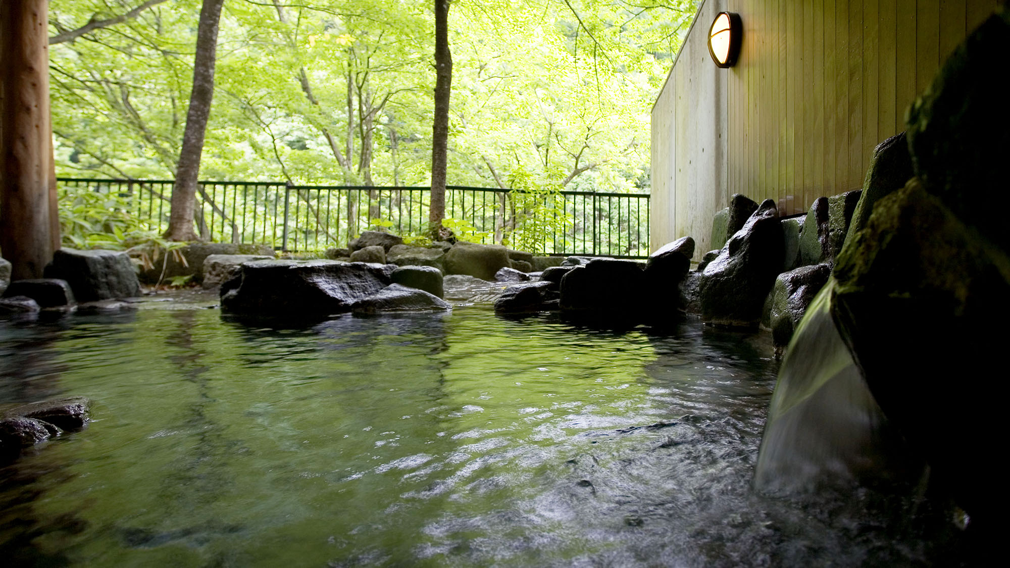 【風木立の川辺　紫明館】■露天風呂