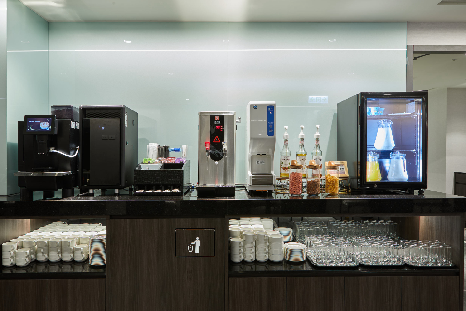 朝食レストラン