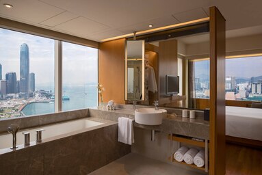 Superior Suite - Bathroom