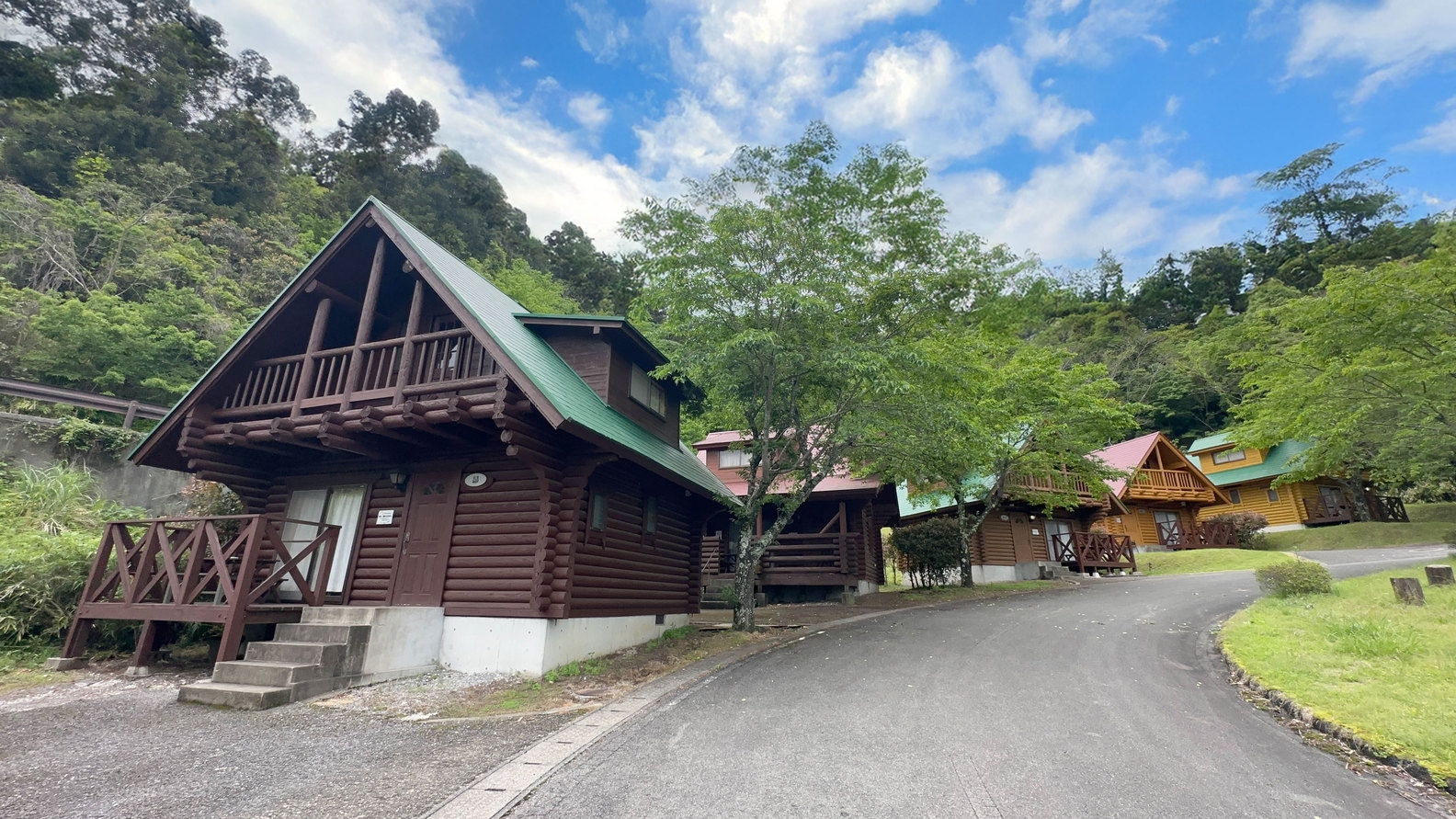 【ロッジ専用／スタンダード2食付】初めてのアウトドア体験はロッジ泊！愛犬と一緒に泊まれるロッジあり★