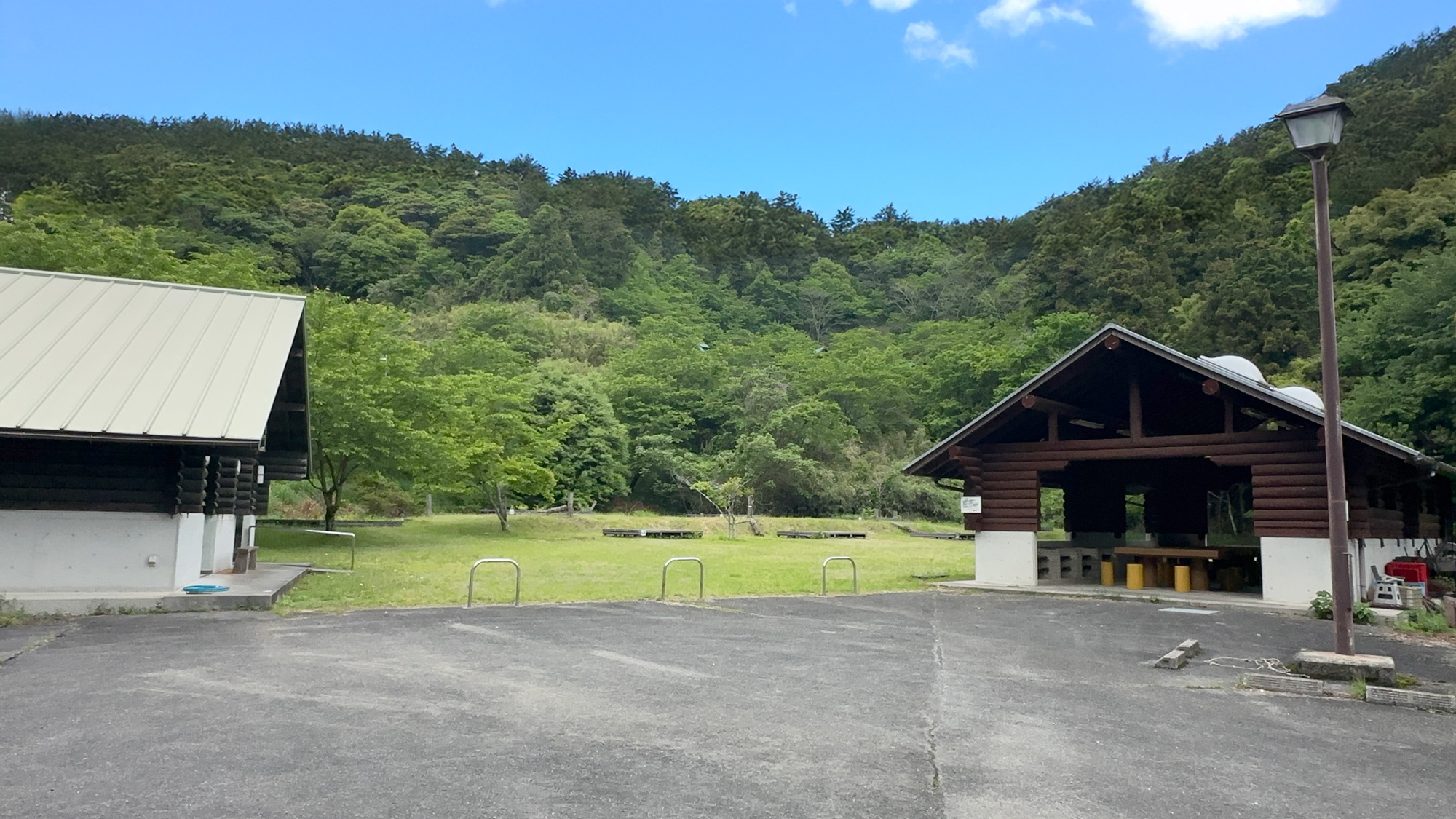 こちらでBBQがお楽しみいただけます。BBQ器材レンタルは要予約です。