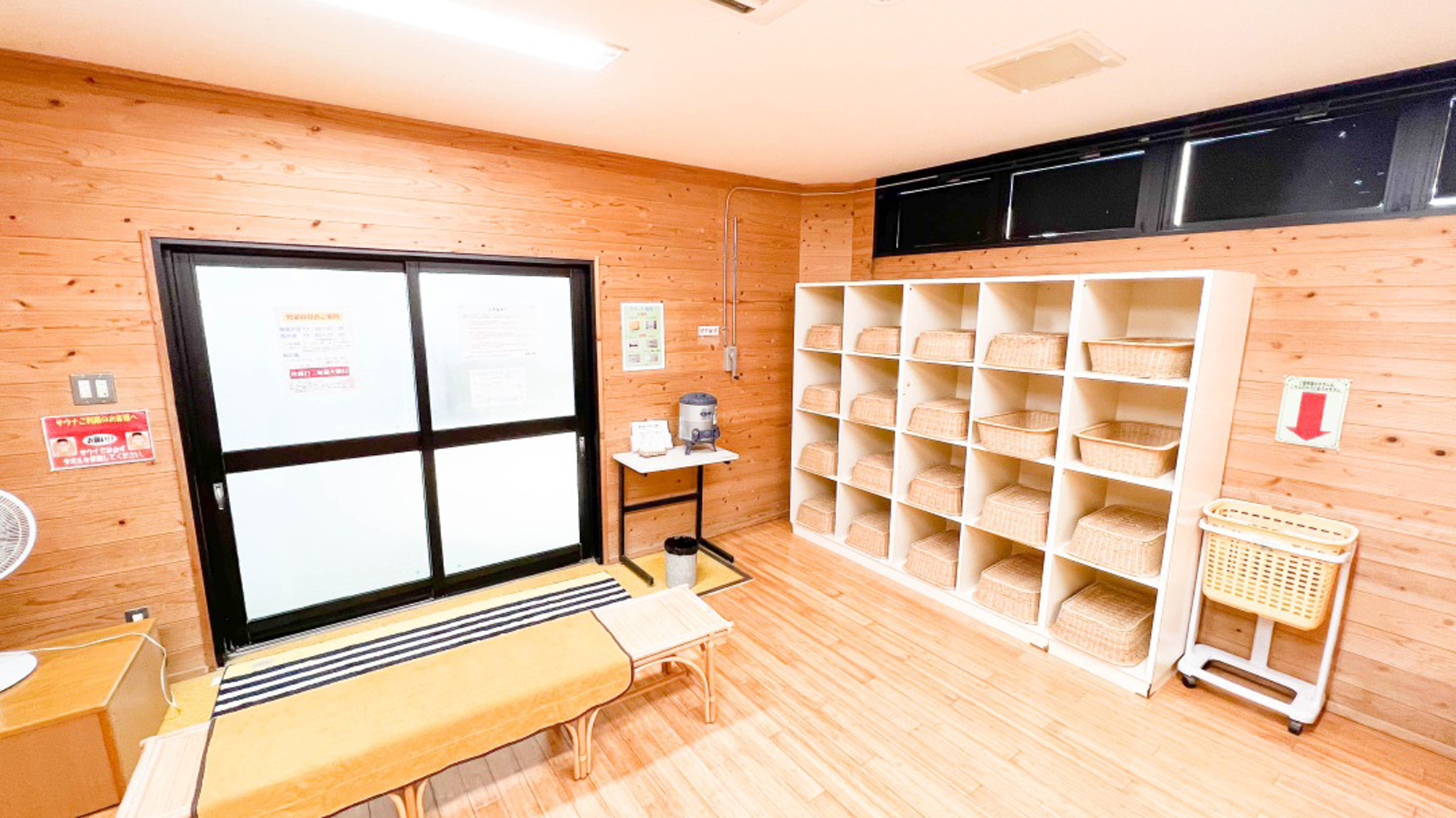 【大浴場】脱衣所