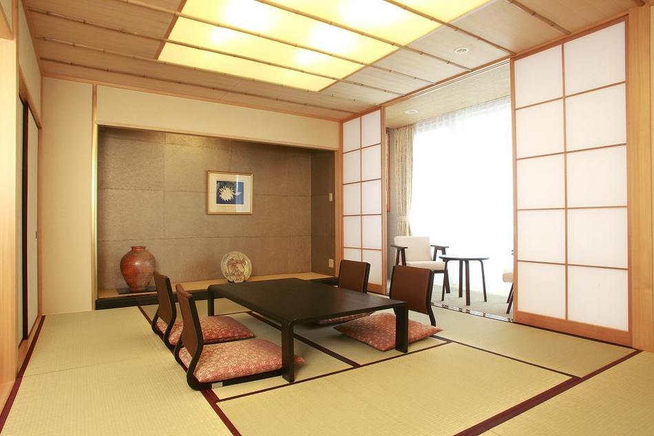 Special Japanese-style room (113㎡) between 10 tatami mats