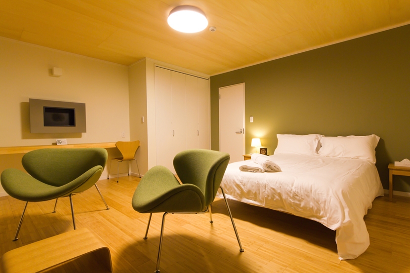 リゾートの別荘で長期滞在　6泊7日　ウィークリープラン　テレワーク、週末は大勢でにぎやかに