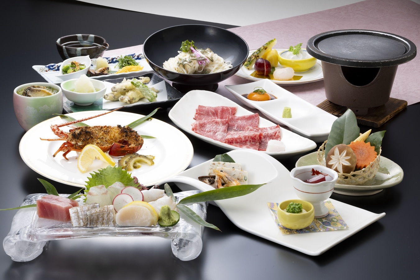 【プレミアム】2大食材！伊勢海老＆みかわ牛　美味しいを集めた“料理長厳選”の〈特選会席プラン〉