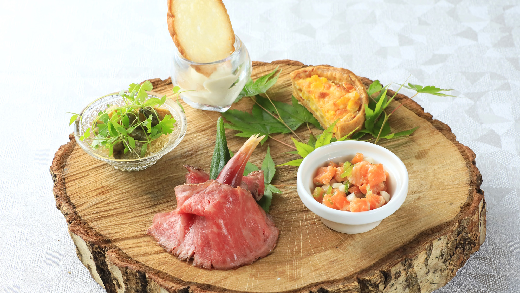 旬菜と地の味覚を活かしたフレンチイタリアンをお愉しみに　※一例