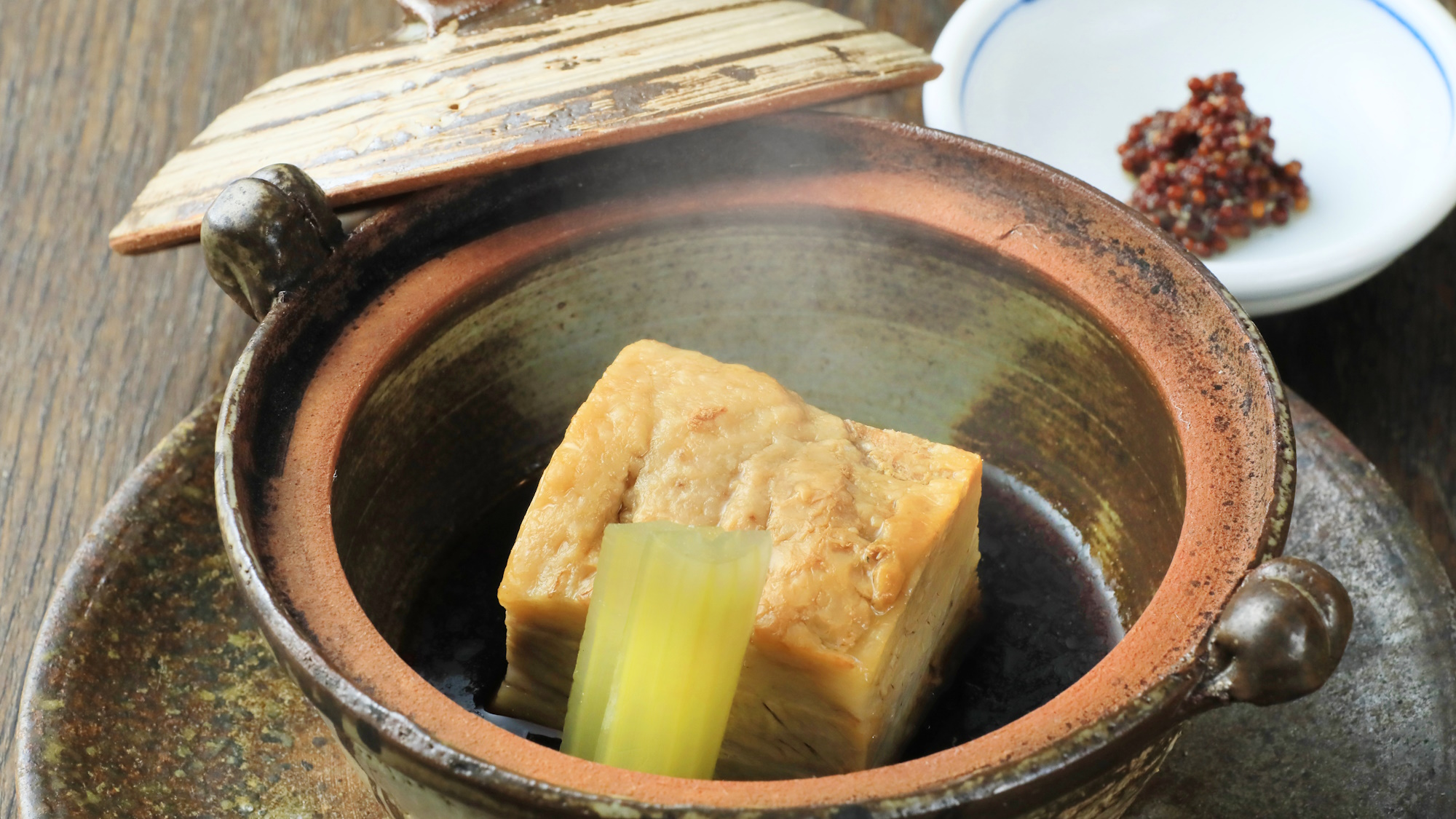 旬の味覚を匠の技巧でご提供させて頂く和会席　※一例