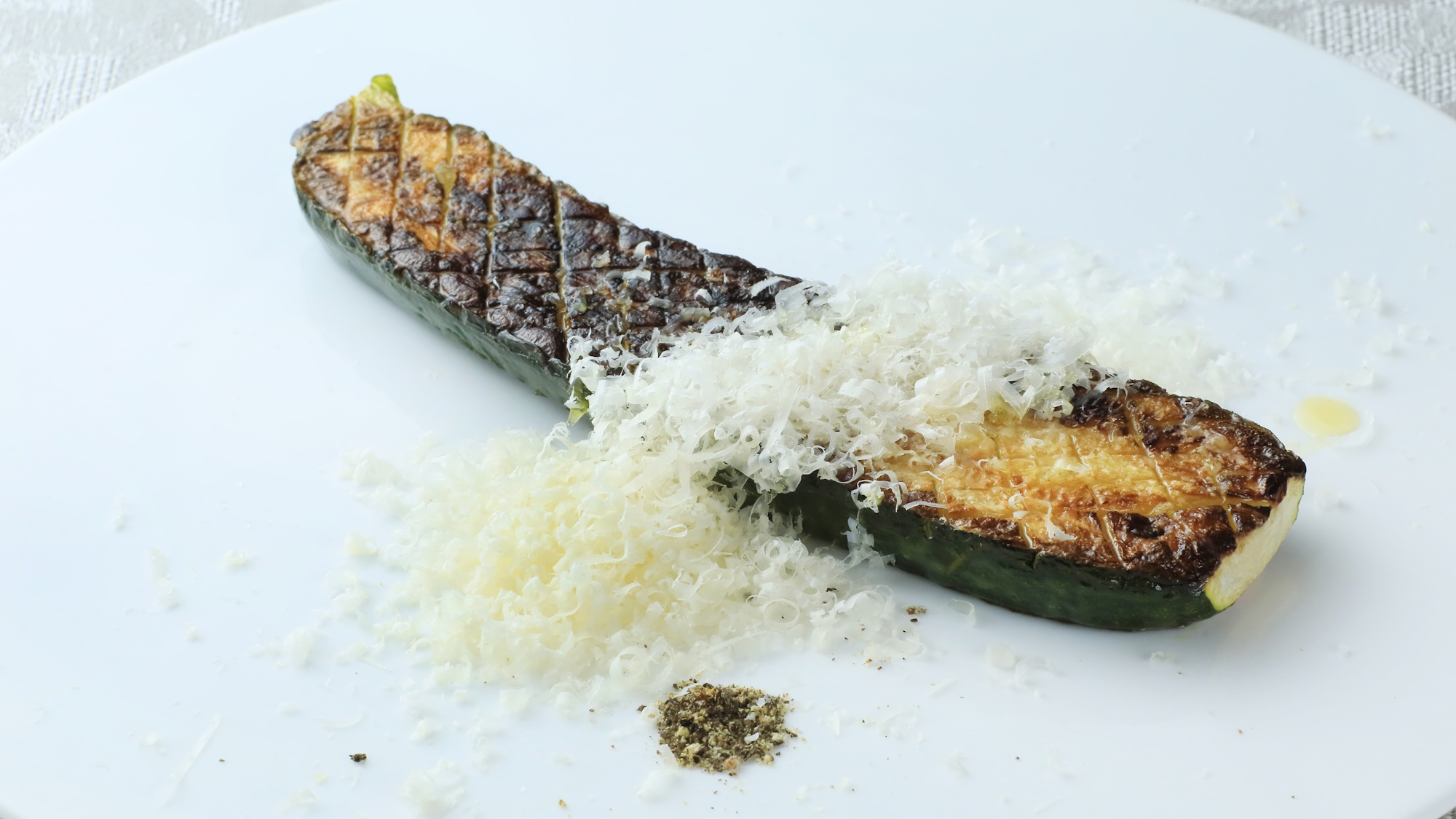 旬菜と地の味覚を活かしたフレンチイタリアンをお愉しみに　※一例