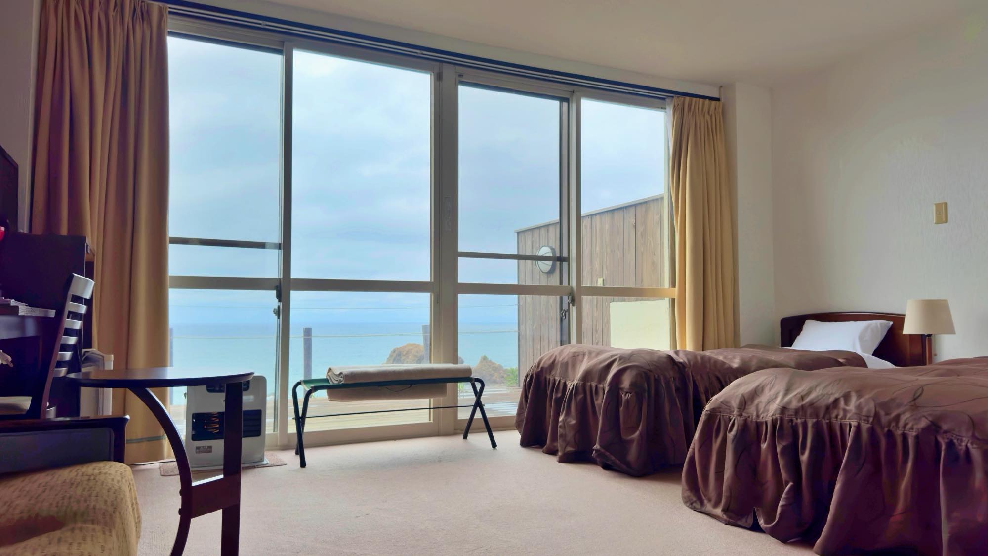 【荻・浦西】ツインルーム＋絶景サンデッキ（バストイレ付）