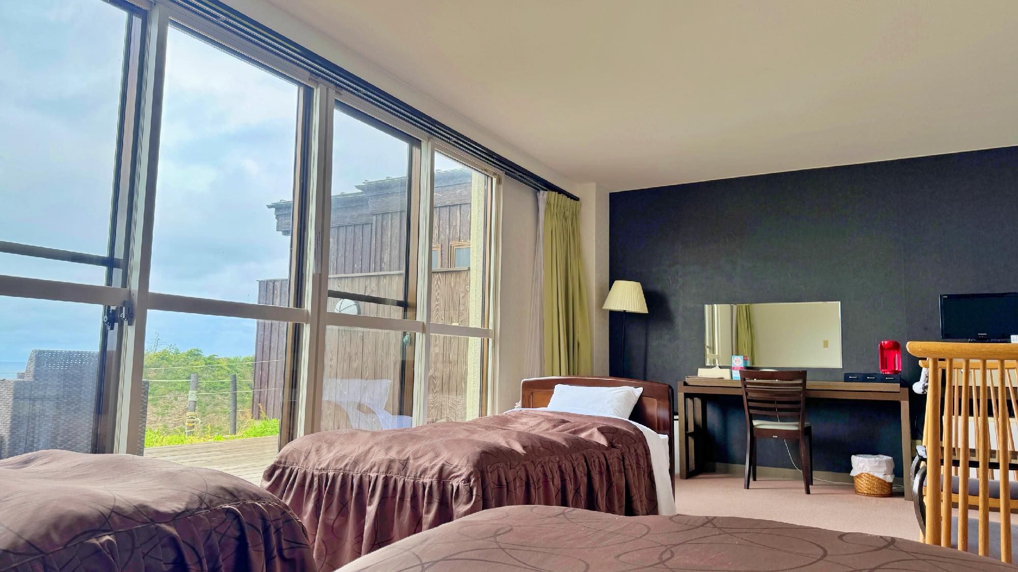 【吹雪・白南】トリプルルーム＋絶景サンデッキ（バストイレ付）