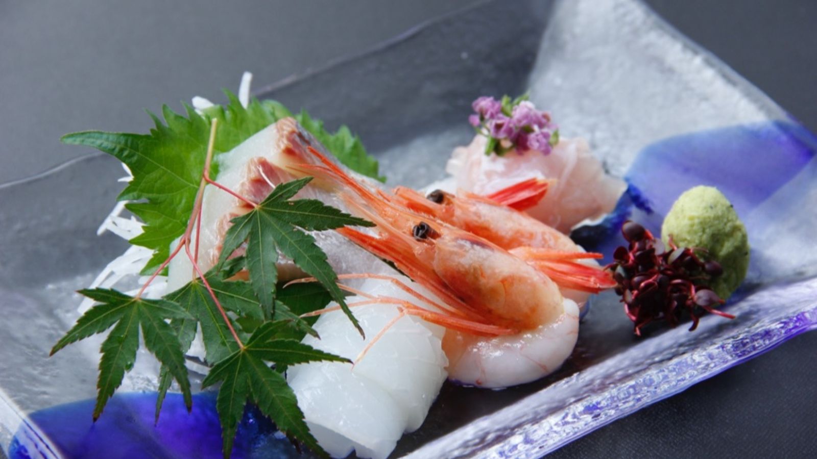 地物海鮮を使用したプリプリの新鮮お刺身