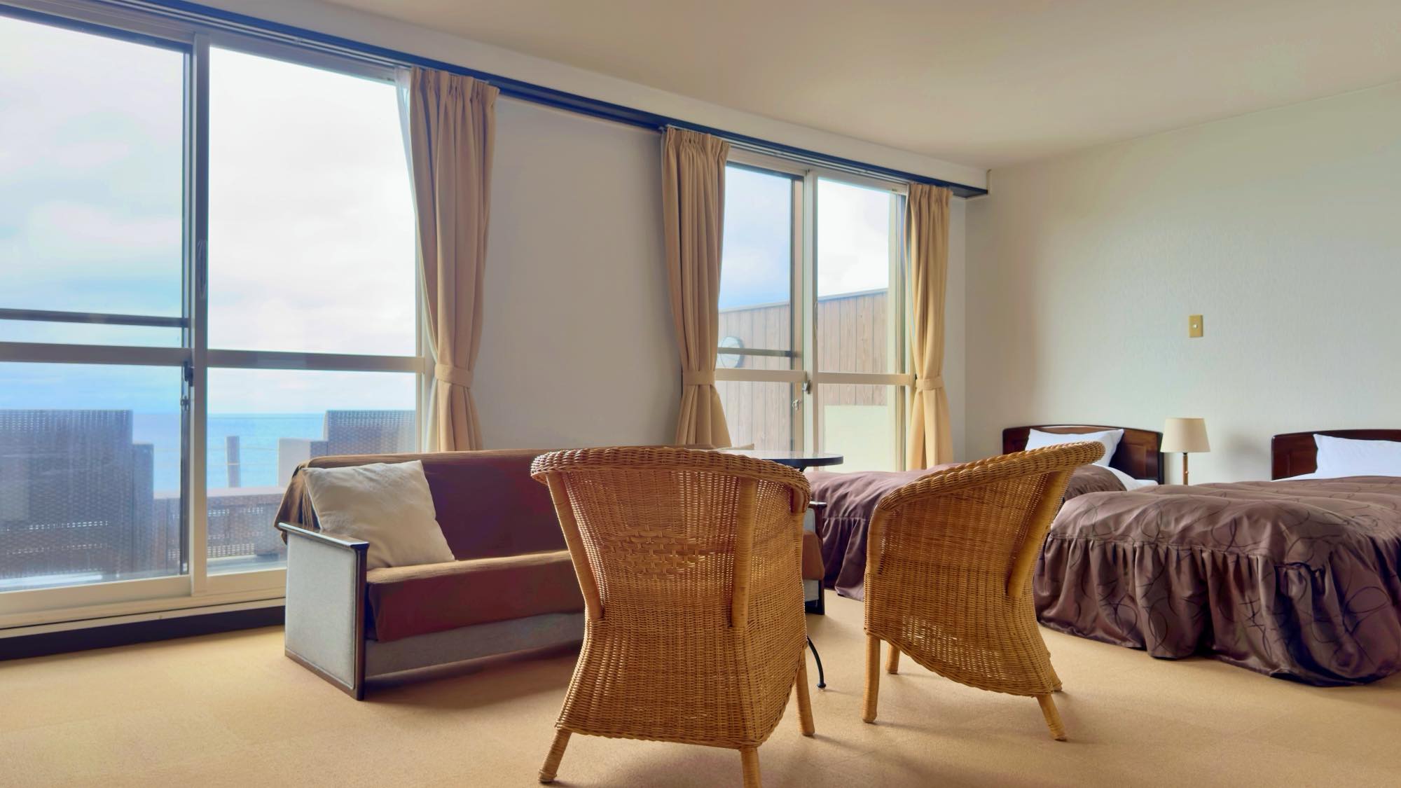 【荻・浦西】ツインルーム＋絶景サンデッキ（バストイレ付）