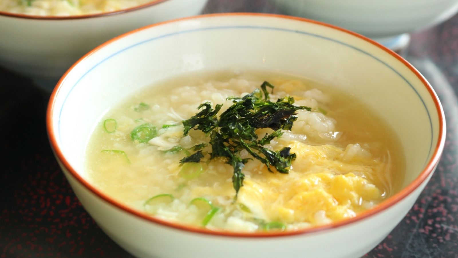 蟹の旨味が溶け込んだ雑炊&mdash;ほっこり温まる贅沢な一杯