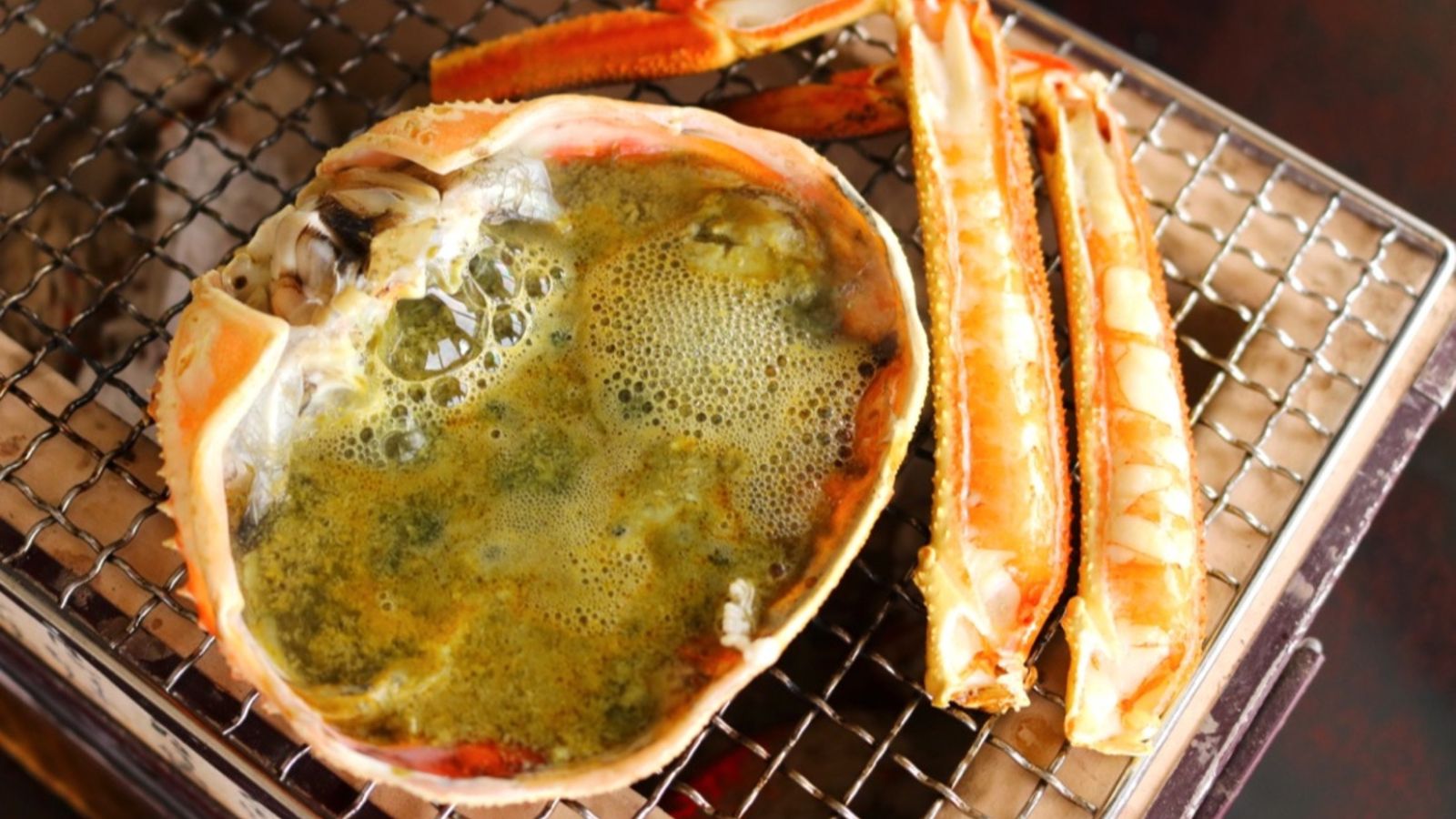 プランによって甲羅焼きもついています。プラン詳細にてご確認ください