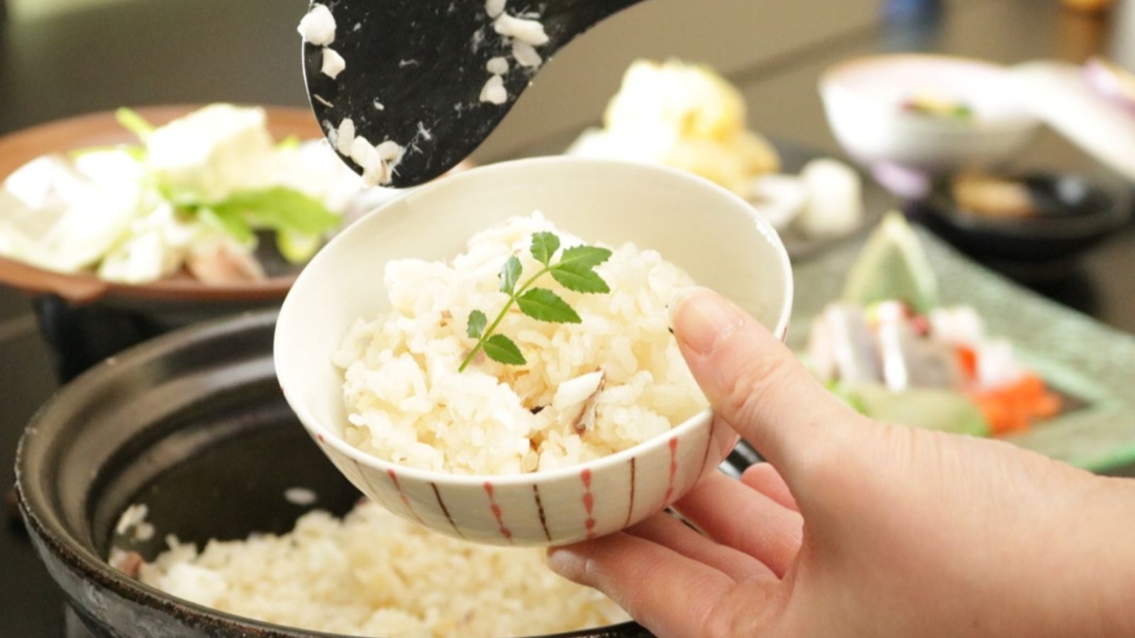 お米一粒一粒がたち、飲み込んでも旨味の余韻のある土鍋ご飯