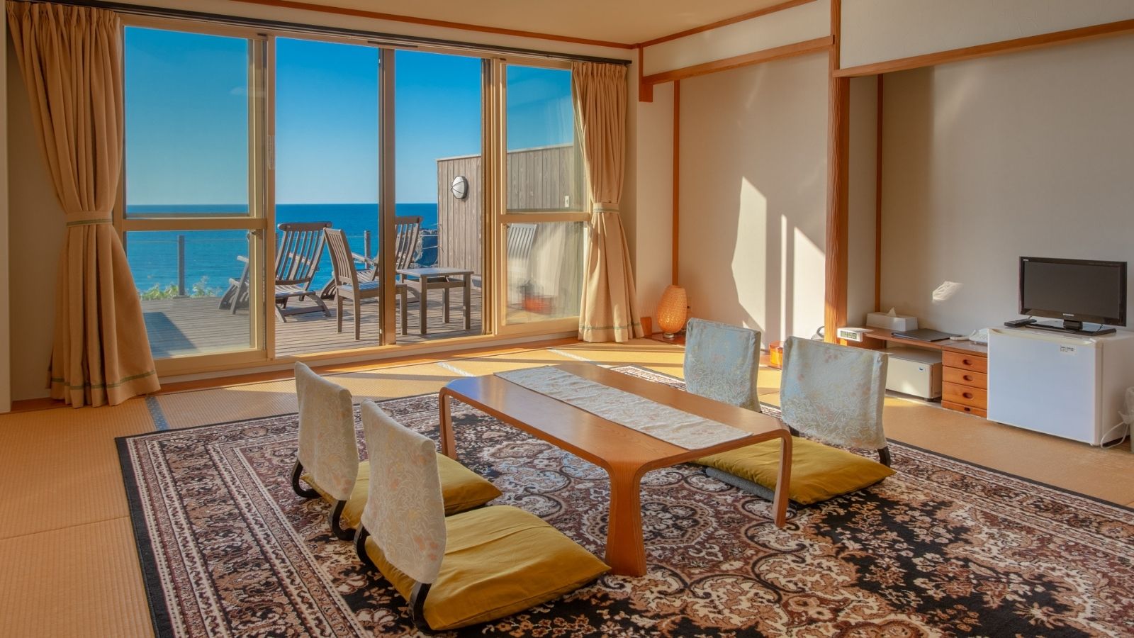 【光風】和室15畳＋絶景サンデッキ（バストイレ付）