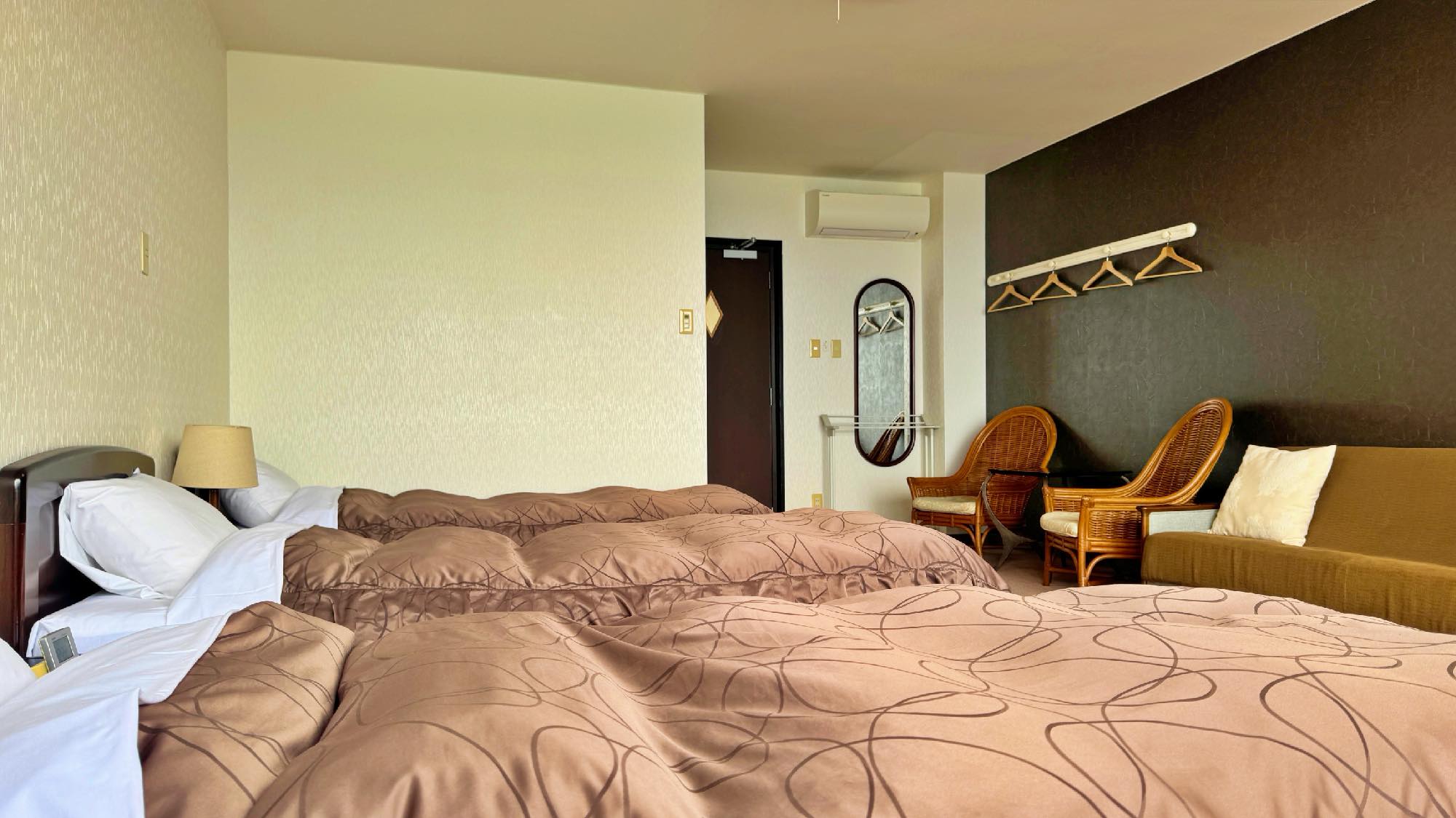 【吹雪・白南】トリプルルーム＋絶景サンデッキ（バストイレ付）