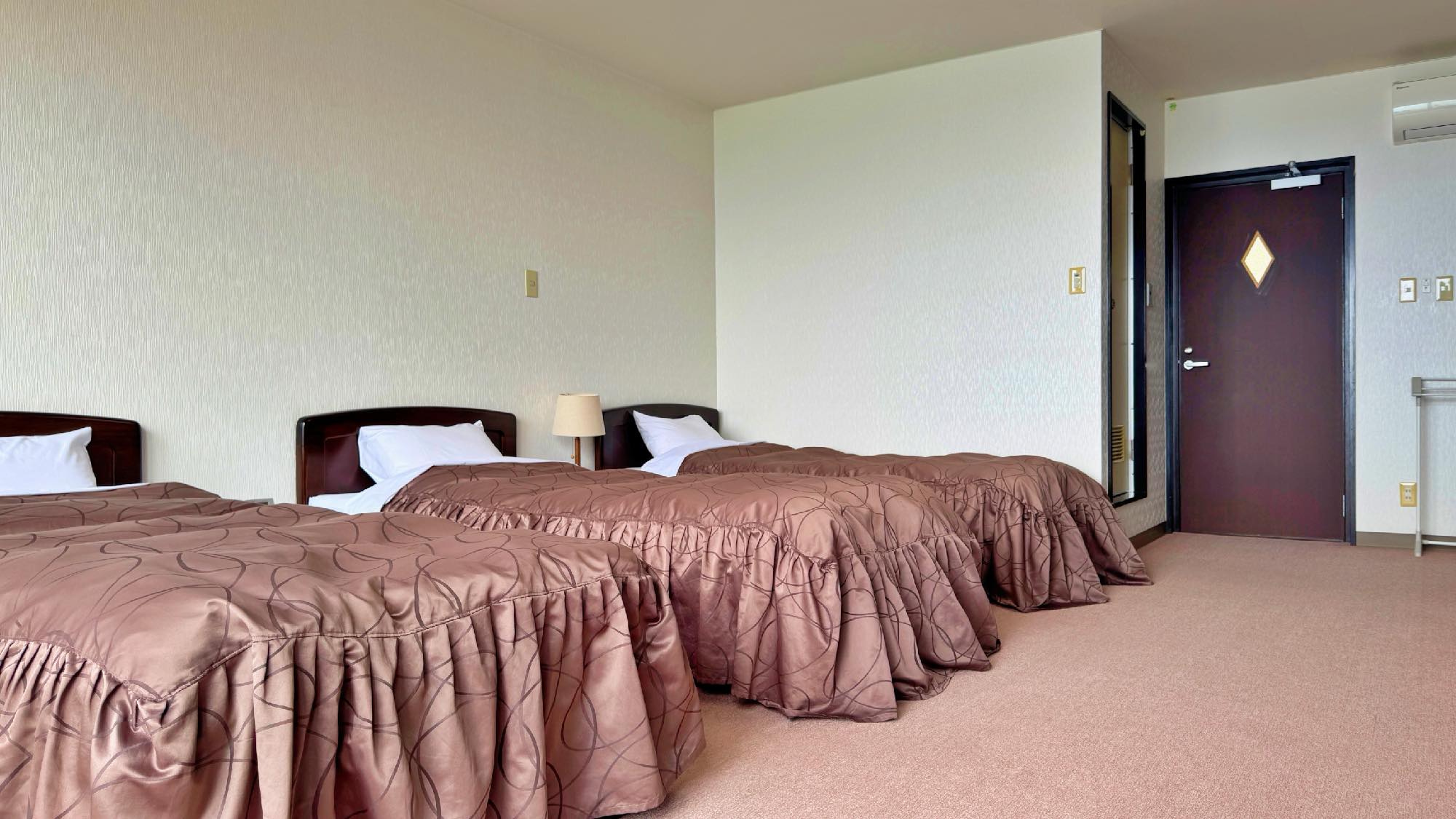 【吹雪・白南】トリプルルーム＋絶景サンデッキ（バストイレ付）