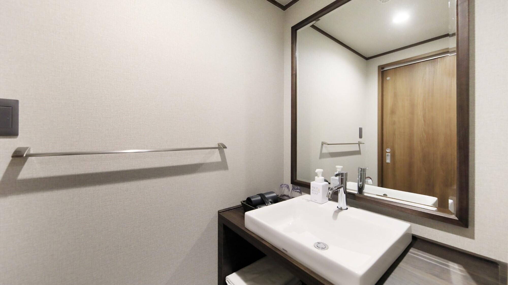 洋室デラックスツイン　洗面化粧台