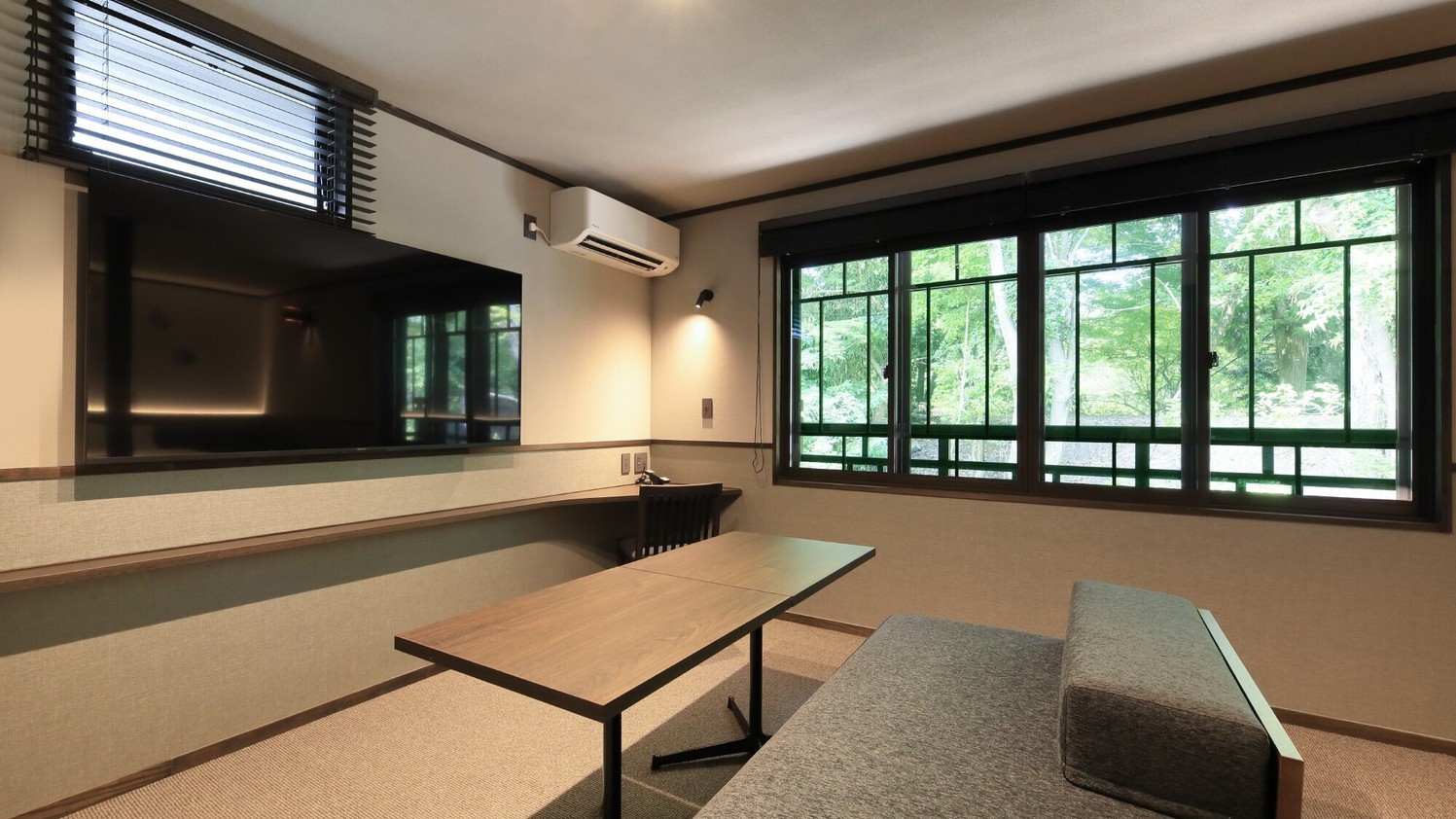【別邸】紅葉谷公園側　客室