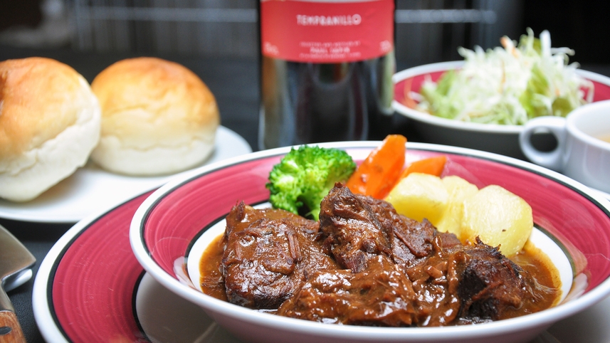 【阿蘇市ウインター宿泊割引キャンペーン】冬季限定☆じっくり煮込んだお肉の旨み★ビーフシチューディナー