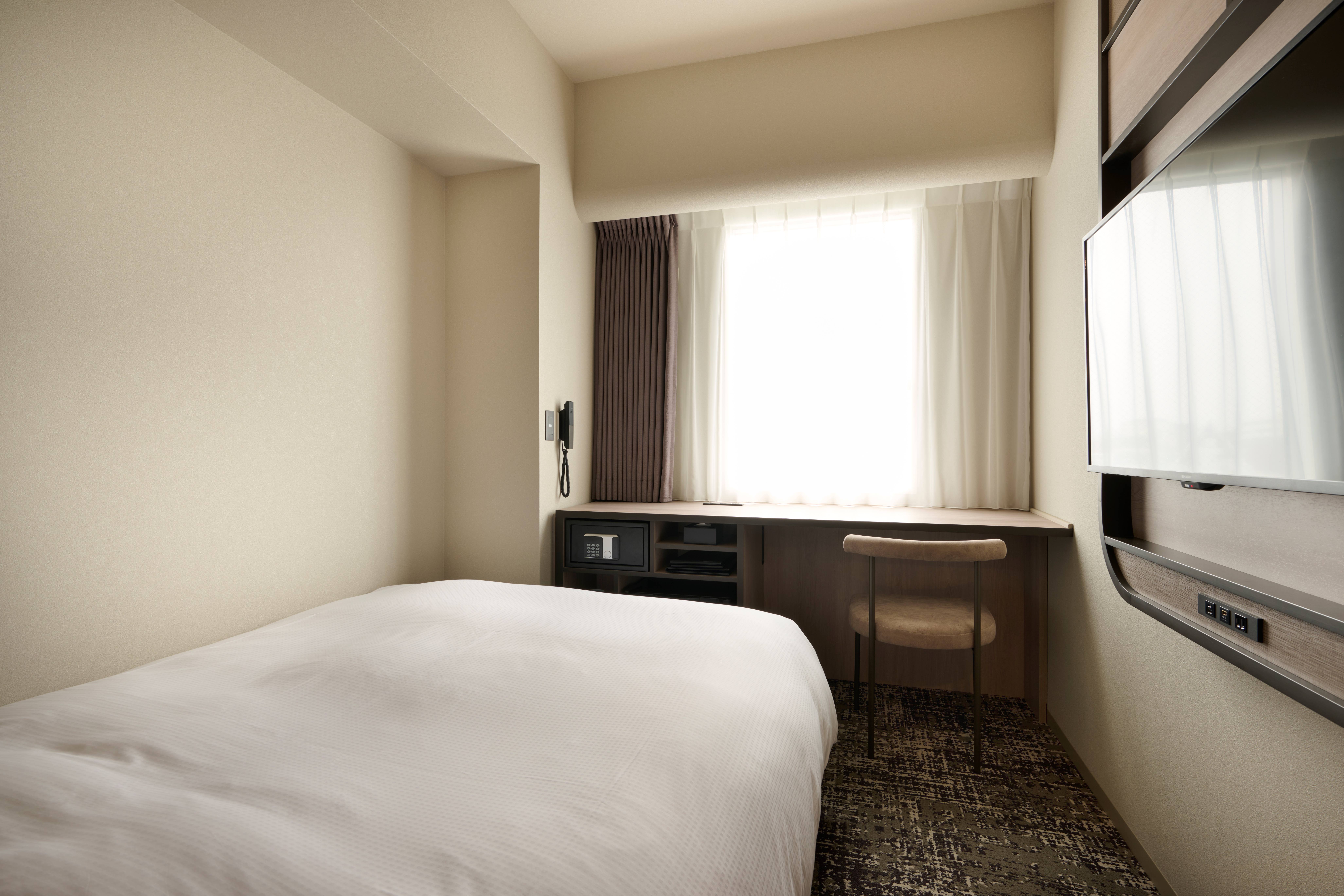 シングル(13㎡ / 140cmサイズベッド)