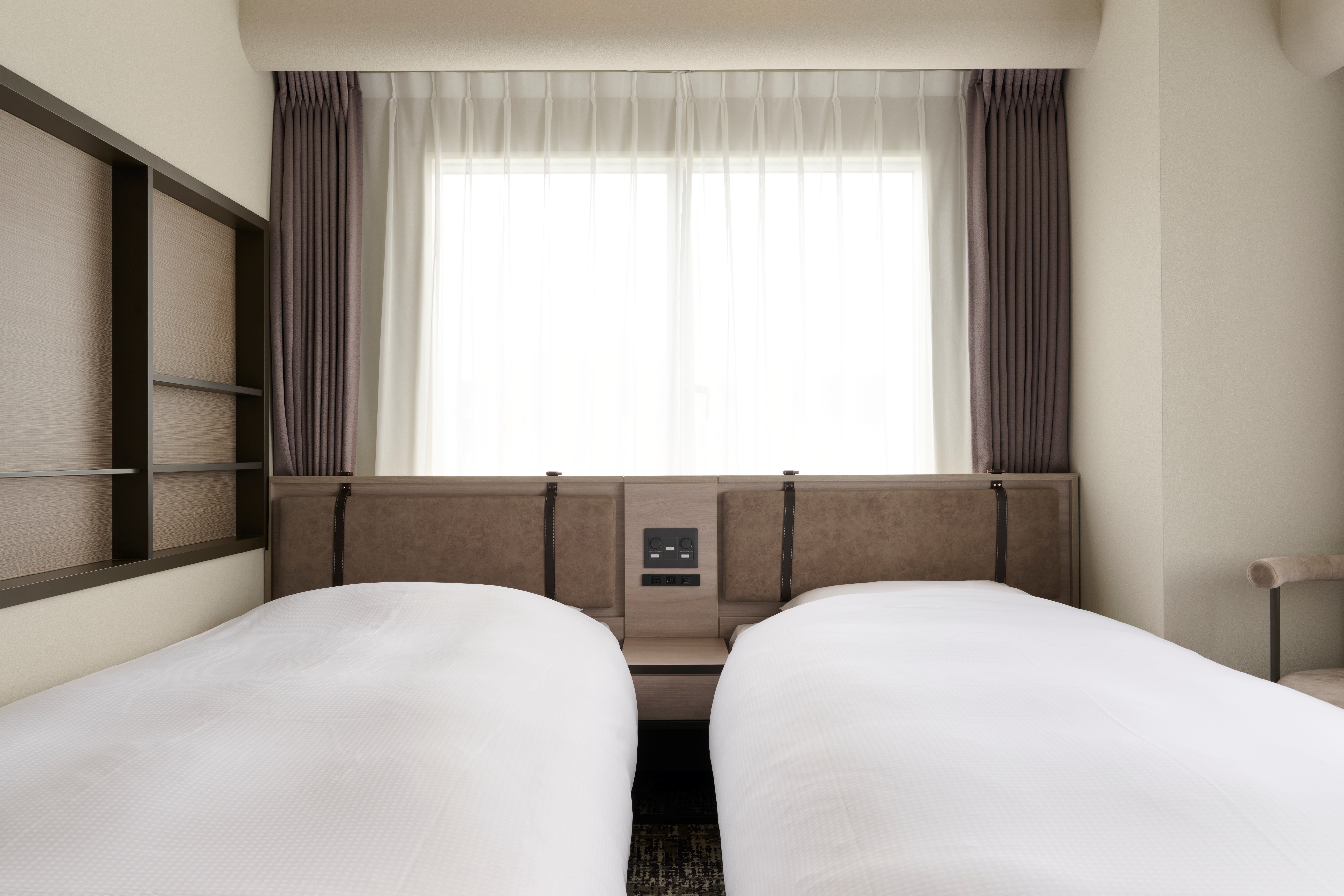 コーナーツイン(18㎡ / 100cmサイズベッド)