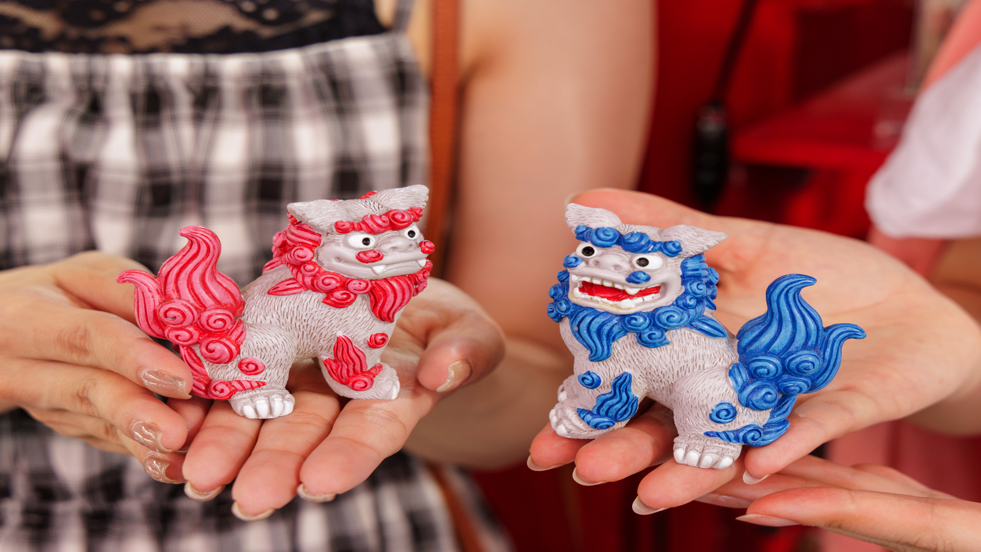 沖縄土産の定番！キュートなペアシーサー