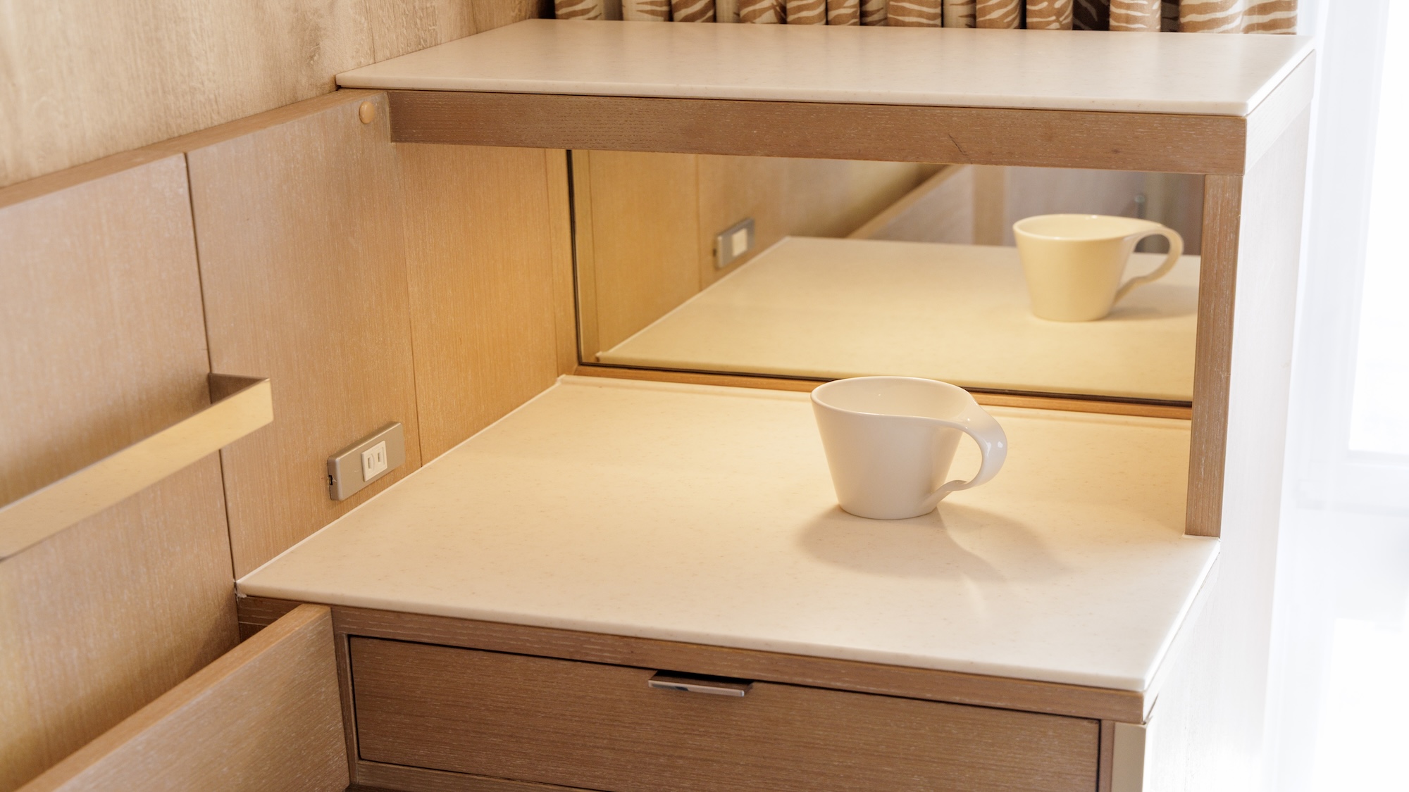 エコノミーダブルルーム13.6㎡（ベッド幅180㎝&times;1台）